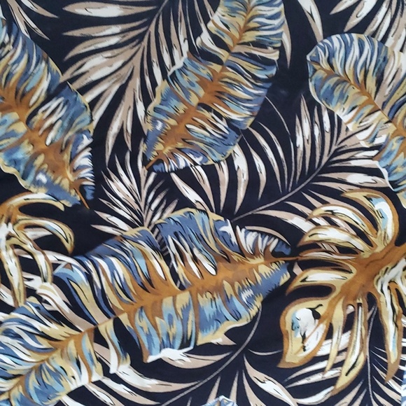 Tropical short sleeve button up shirt - Picture 5 of 5